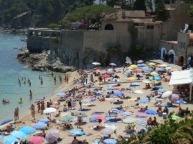 Port Peligri beach Calella de Palafrugell right side