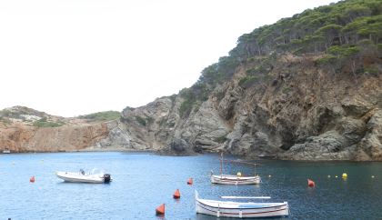 Sa Tuna Begur swimming area under cliffs and second hidden beach