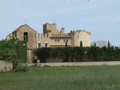 Canet de la Tallada house and church
