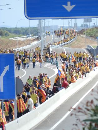 Diada 2013 long human chain along the closed N II road calling for Catalan Independence