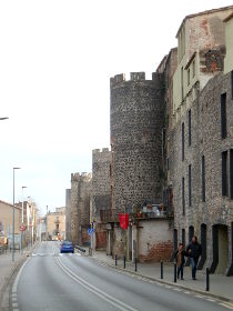 Hostalric town walls
