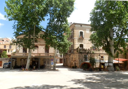 Llado town square or placa