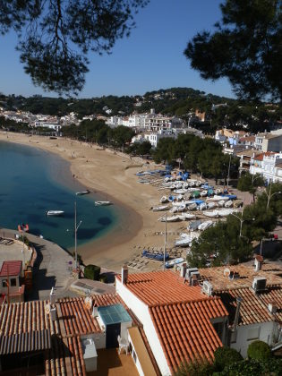 Llafranc view of boats and beach