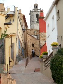 Llagostera hill to the castle walls