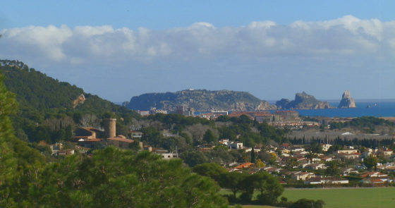 Montgri Les Dunes view to Illes Medes