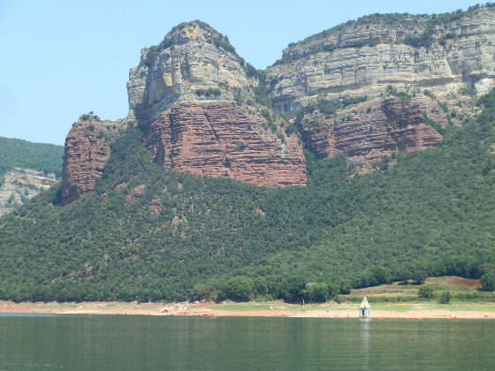 Panta de Sau view across lake