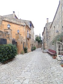 Cobbled street in Peratallada