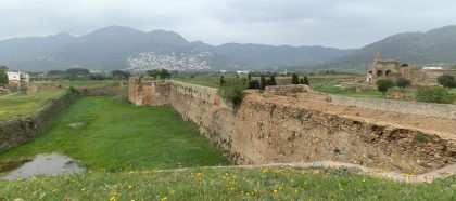 Roses Costa Brava Ciutadella outer wall