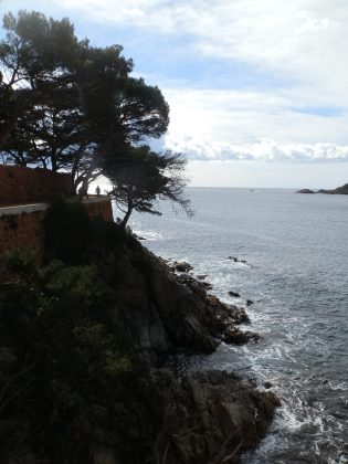 path near sAgaro and Sant Pol