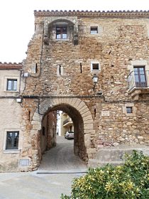 Archway at Placa Major in Torrent